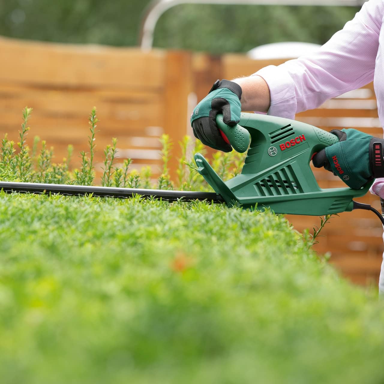 مقص سياج الشجر الكهربائي Bosch EasyHedgeCut 45