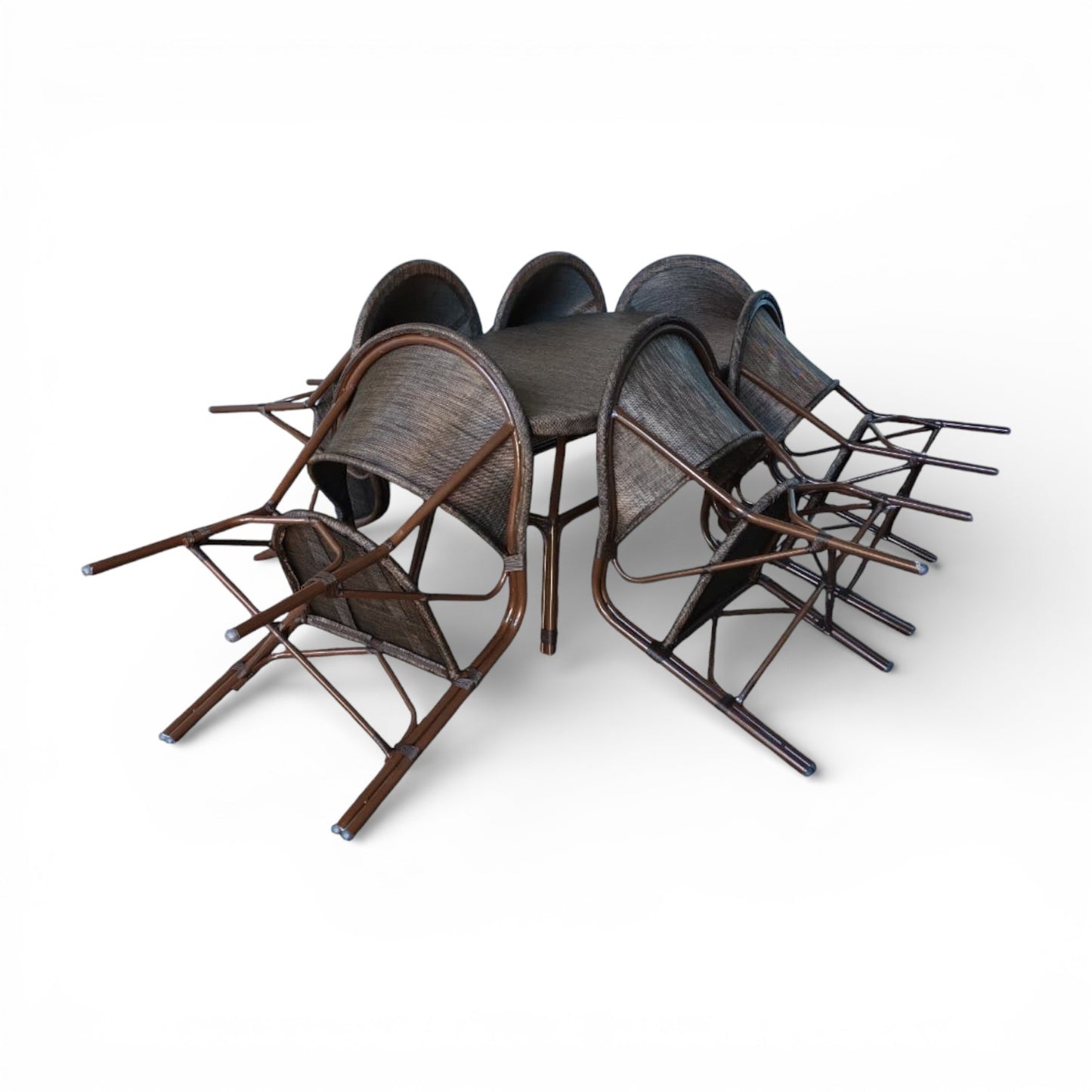 طقم ريو – بساطة عملية وأناقة خفيفة لستة أشخاص.