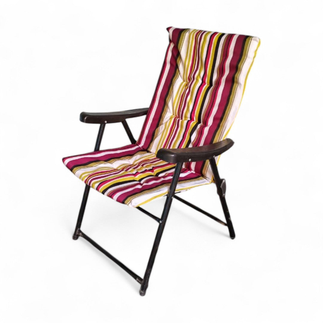 كرسي ريلاكس سترايب القابل للطي – ألوان مبهجة… راحة في كل مكان