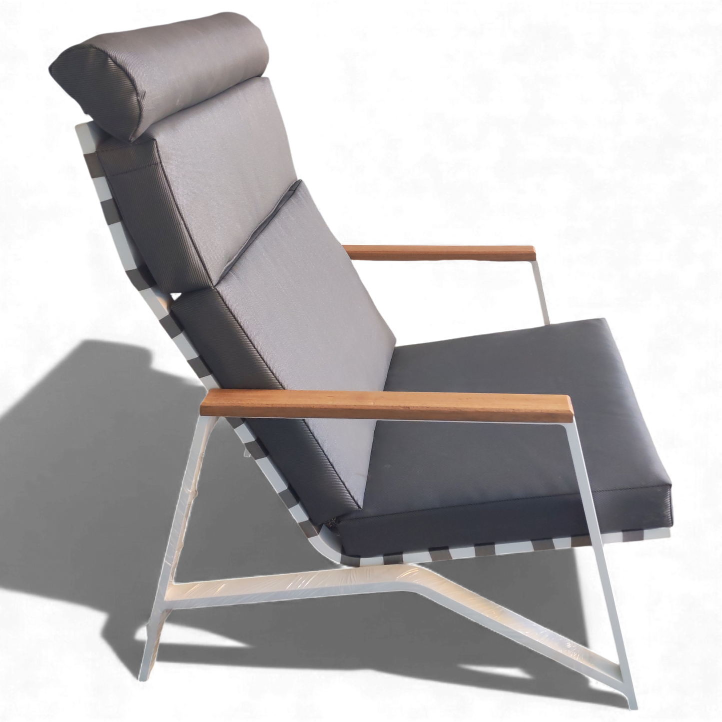 Livano Chair – Outdoor Relaxation Redefined