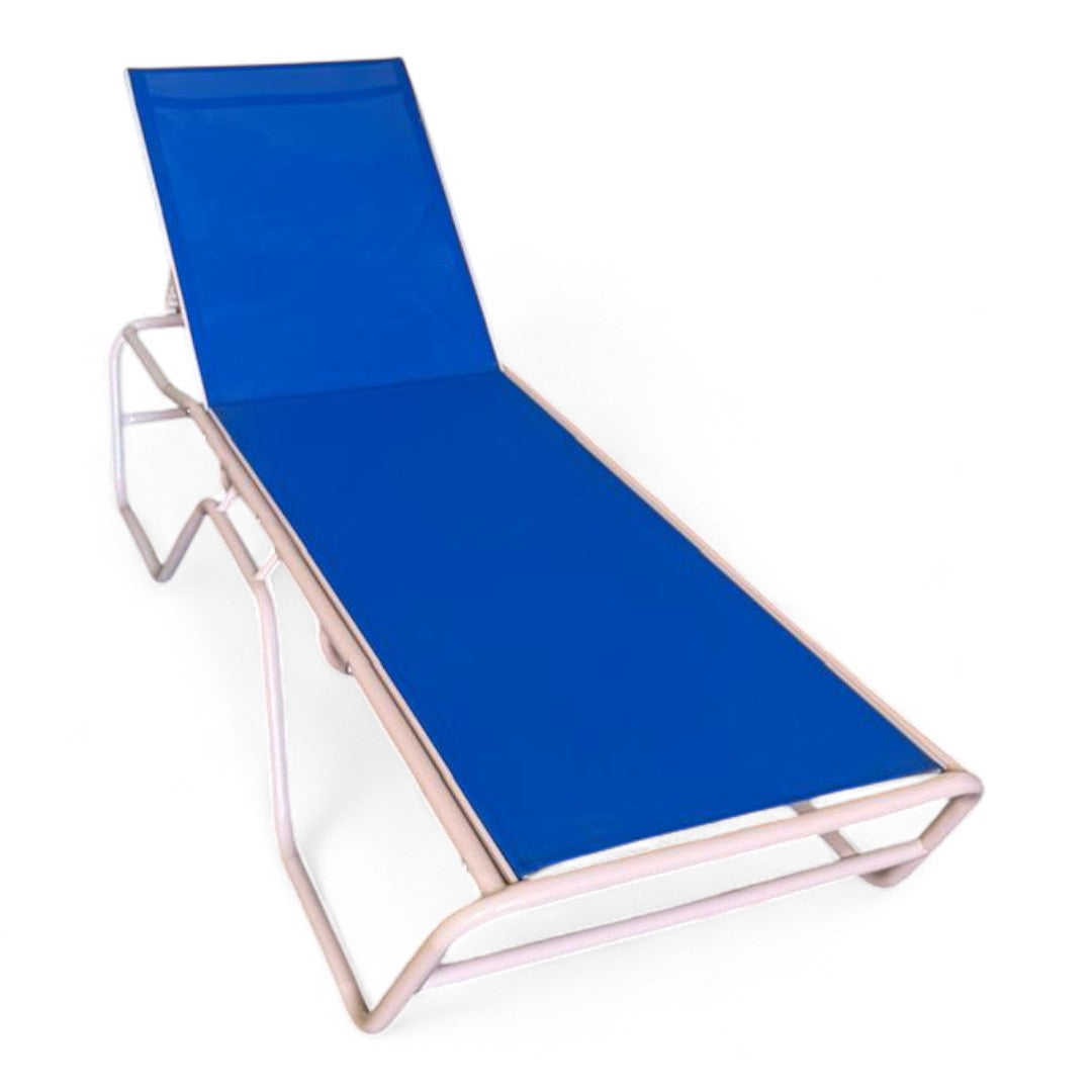 شازلونج أكوا – استرخاء بأناقة وقوة