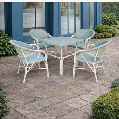 RiO Outdoor Set – Lightweight Elegance for Four.