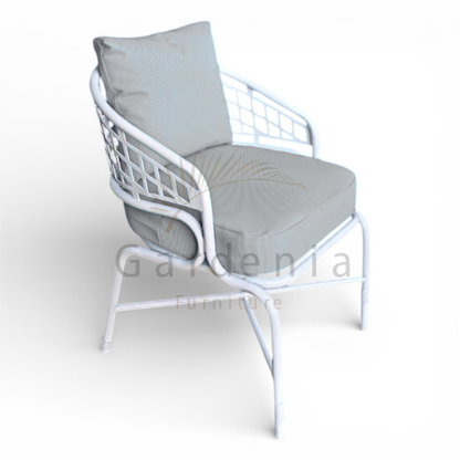 طقم جريس – بساطة عصرية وأناقة في التفاصيل.