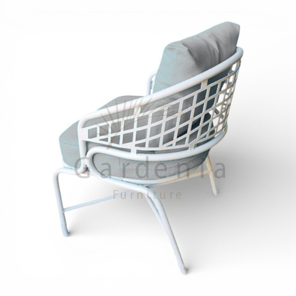 طقم جريس – بساطة عصرية وأناقة في التفاصيل.