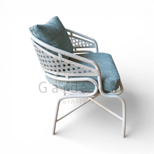 Grace Chair – Modern Comfort with Elegant Arabesque Design.
